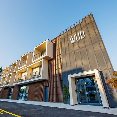 Wud Hotel Любляна Экстерьер фото