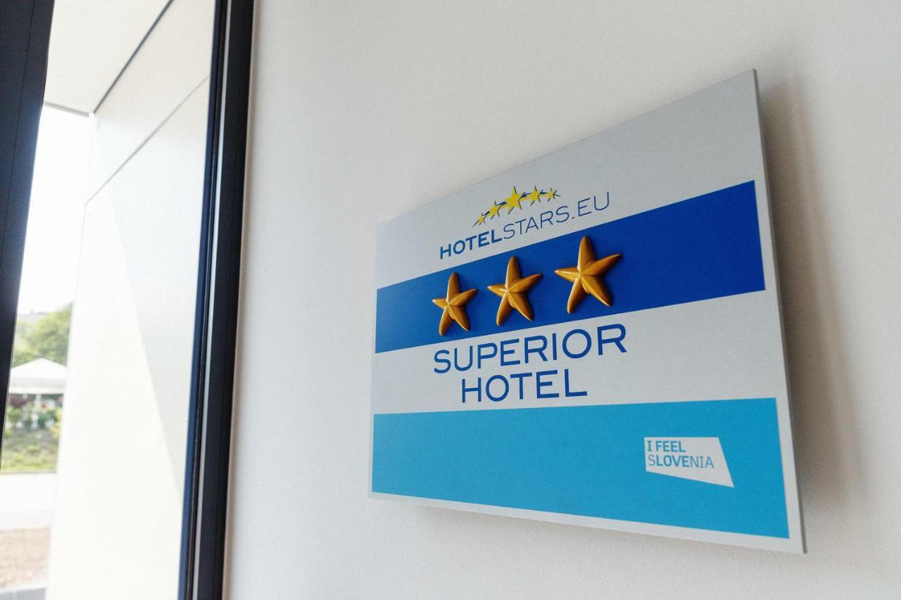 Wud Hotel Любляна Экстерьер фото
